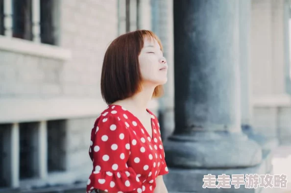 女生和女生一起相嗟嗟嗟免费观穿越烽火线