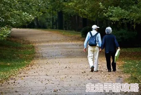 老公回家我跪在门口等他回家，这种行为真的让人感到心酸又温暖，值得思考