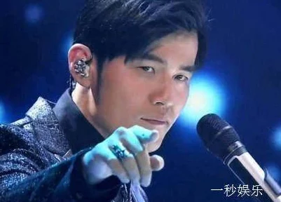 开头啊一啊一啊一啊是什么歌这句歌词出自周杰伦的《双节棍