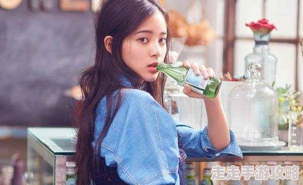 行乐对象卡丽娜18岁新晋网红，甜美笑容俘获万千粉丝心