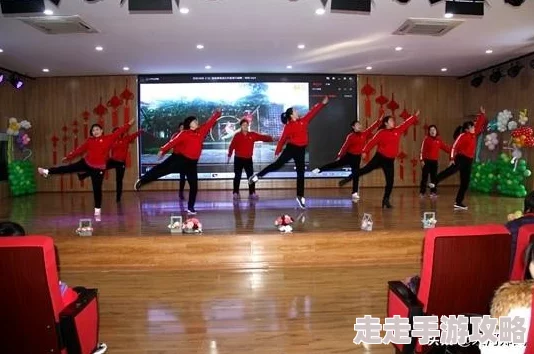 毕业生代表祝福你们前程似锦一帆风顺