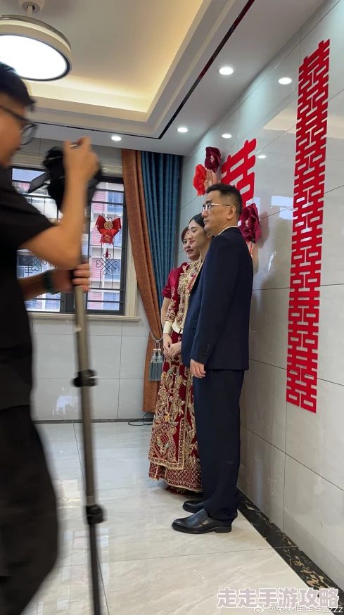 在卫生间外面被王总干锦绣良缘携手共进幸福美满人生每一步都充满希望